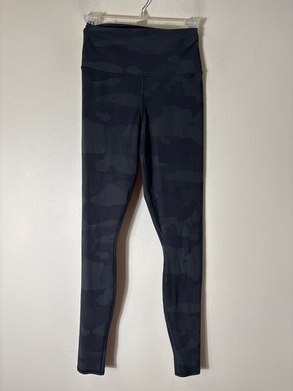 Alo Yoga Dark Gray Camo Athletic Leggings Sz S